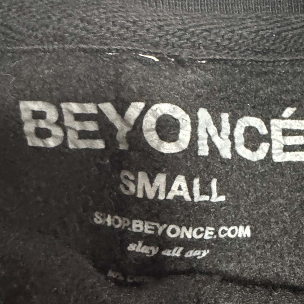 Lemonade Black Sweatshirt by Beyoncé - Picture 3 of 8